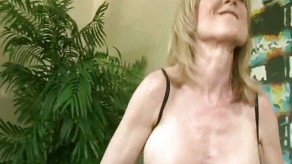 Bailey Brooke wird auf dem Massagetisch schön ältere nackte weiber gefickt
