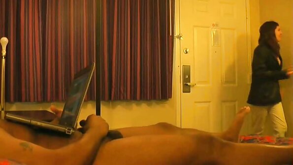 Jenna Foxx spielt reife frauen pornos mit ihrem Lieblingssexspielzeug vor der Kamera